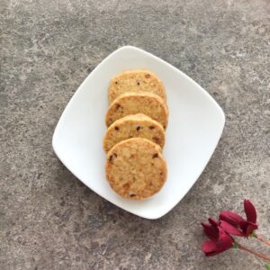 Sockerfria mördegskakor med kakaokross